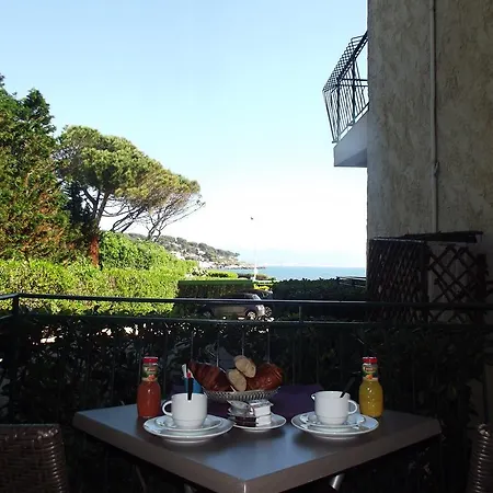 Du Levant Antibes