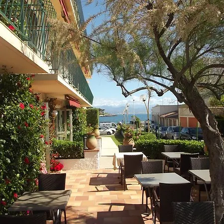 Du Levant Hotel 3*