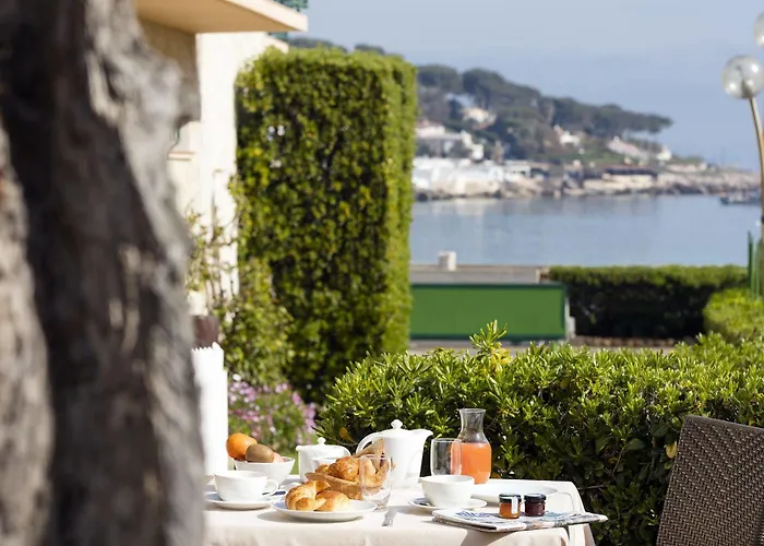 Du Levant 3* Antibes